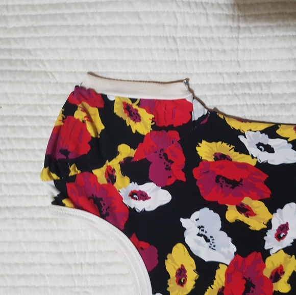 Floral Print ADIE LANI Top - Picture 5 of 12